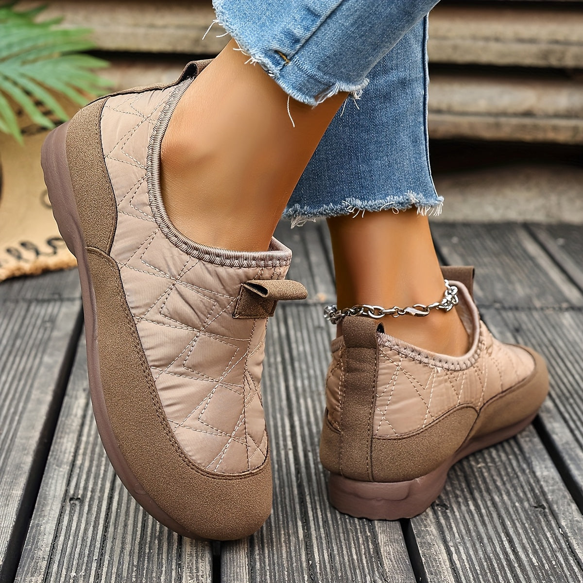 Winter Quilted Flats for Women – Soft, Cozy & Non-Slip Design