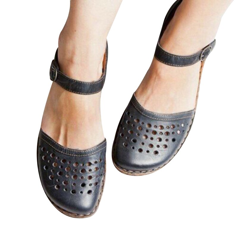 Women‘s Round Toe Hollow-out Leather Sandals