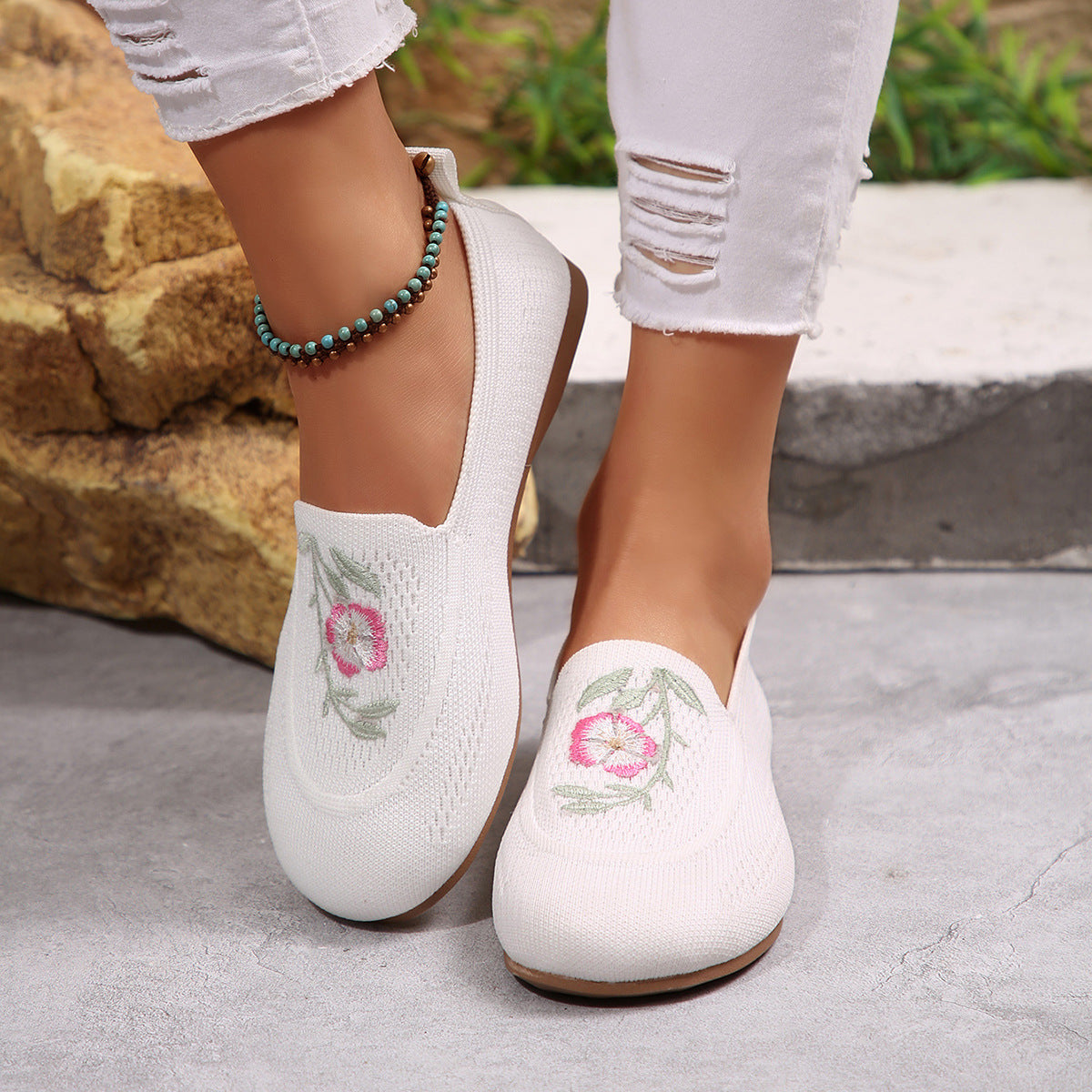 Women's Summer Embroidered Mesh Flats – Breathable & Lightweight Slip-On Shoes