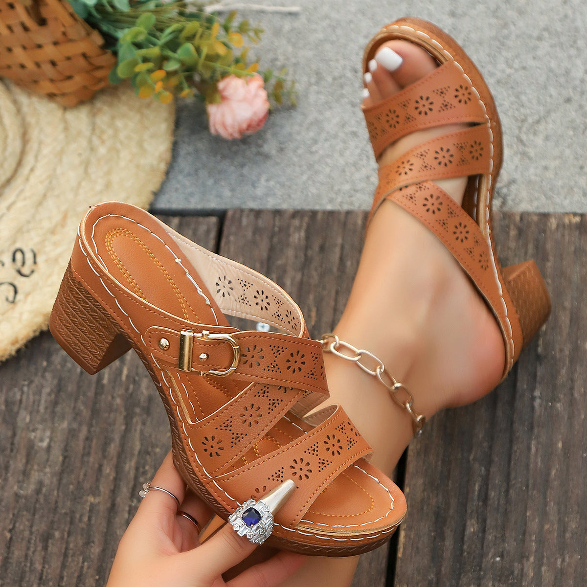 Women's Summer Cutout Chunky Heel Sandals – Stylish Comfort for Mature Feet