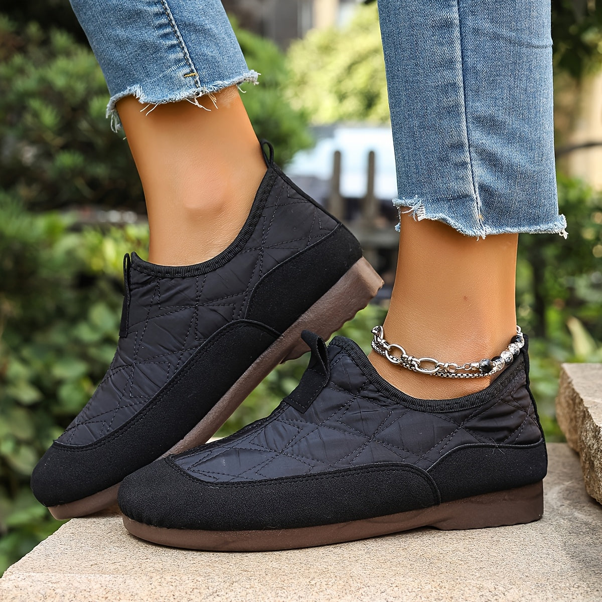 Winter Quilted Flats for Women – Soft, Cozy & Non-Slip Design