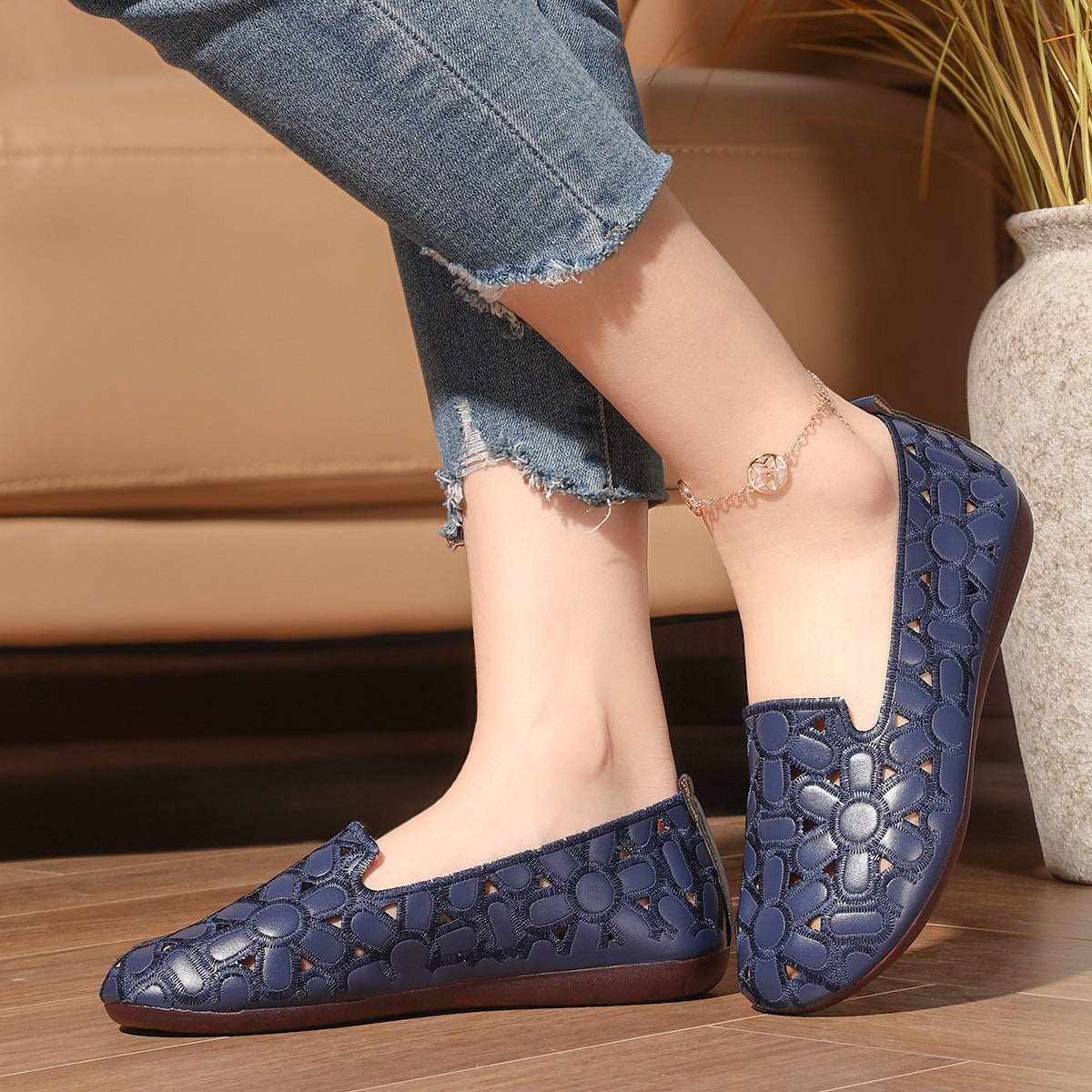 Women's Summer Embossed Flat Loafers – Breathable Square-Toe Slip-On Shoes