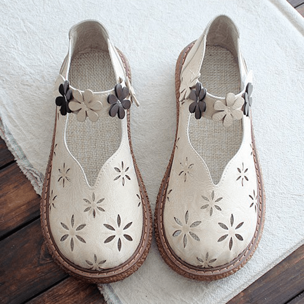 Women's Forest Style Hollow Petal Round Toe Retro Sandals