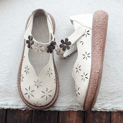 Women's Forest Style Hollow Petal Round Toe Retro Sandals