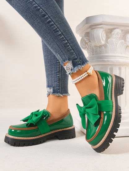 Women’s Classic Bow Loafers – Comfortable Platform Sole with Elegant Patent Finish
