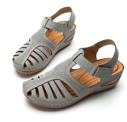 Soft PU Leather Closed Toe Vintage Anti-Slip Sandals