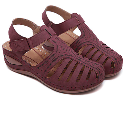 Soft PU Leather Closed Toe Vintage Anti-Slip Sandals