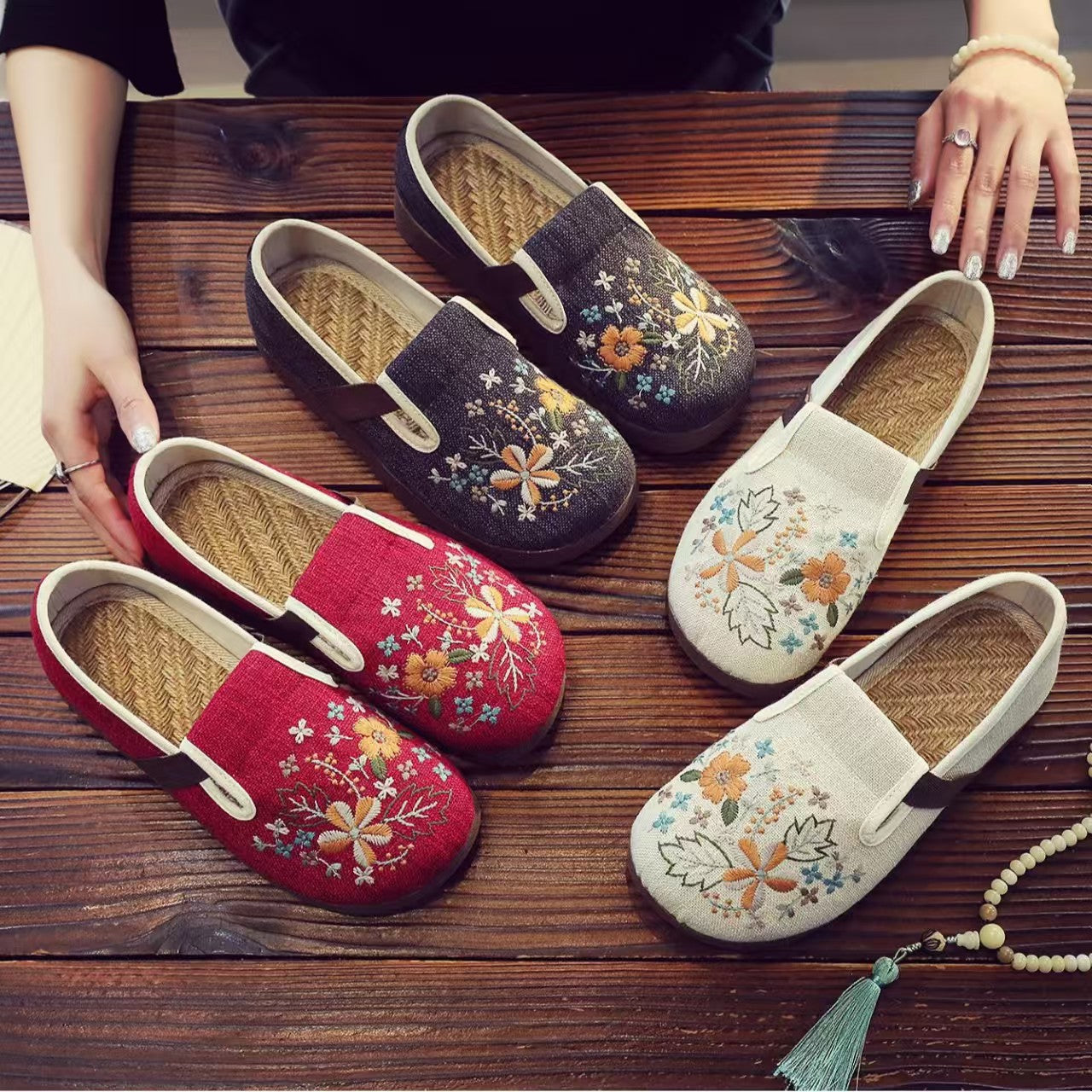Women's Floral Shoes – Lightweight, Breathable & Comfortable Slip-On Shoes