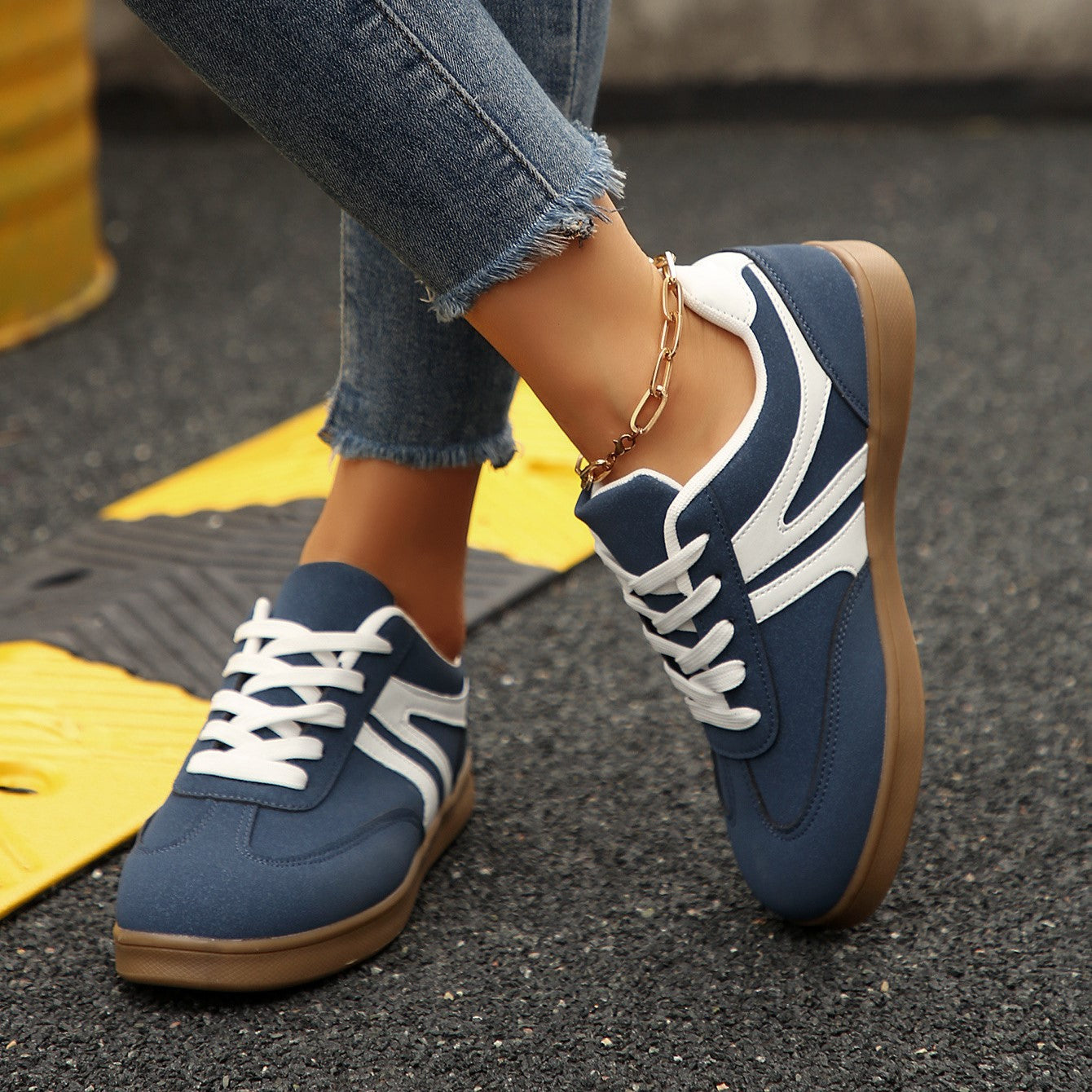 Women’s Vintage Casual Platform Sneakers – Comfortable Round Toe & Easy-to-Match Style