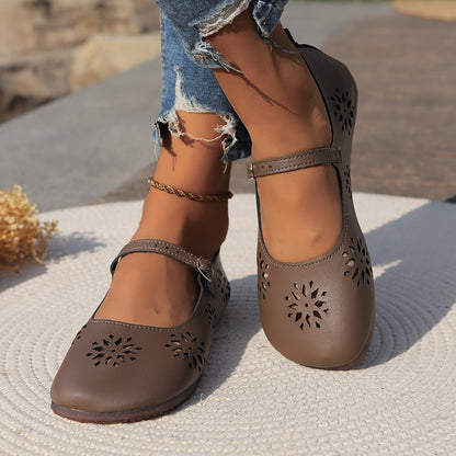 Women's Retro Soft Leather Hollow Flats