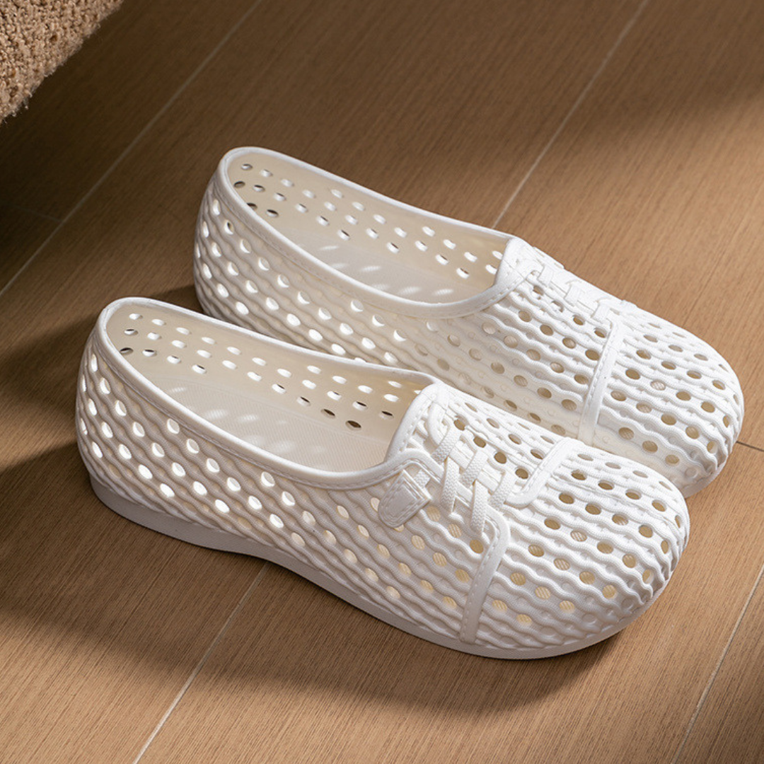 ComoFeet Women Sandals Lightweight Slip-on Soft Sole Non-Slip Casual Summer