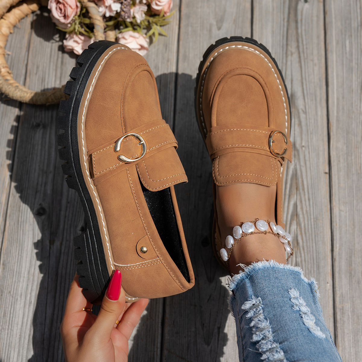 Women’s Vintage Comfort Loafers – Supportive Thick Sole with Classic Buckle Detail