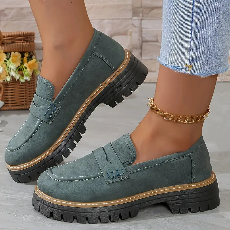 Women’s Comfortable Everyday Loafers – Cushioned Platform Sole with Timeless Style