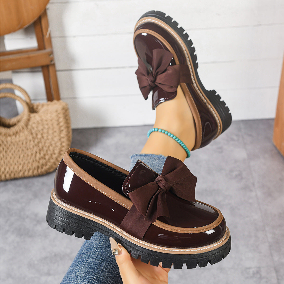 Women’s Classic Bow Loafers – Comfortable Platform Sole with Elegant Patent Finish