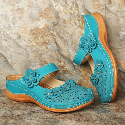 Women's Leather Retro Flower Sandals
