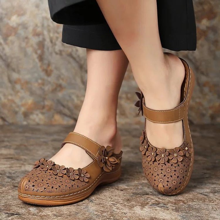 Women's Leather Retro Flower Sandals