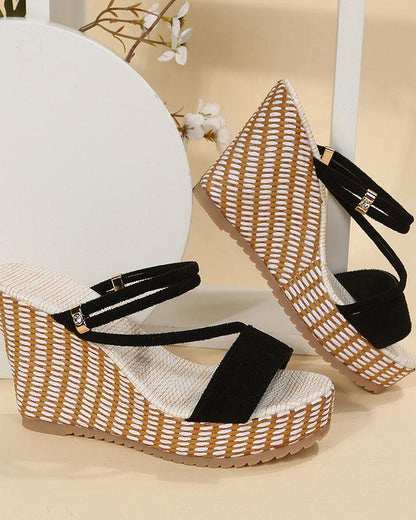 Melarey Flatform Wedge Sandal